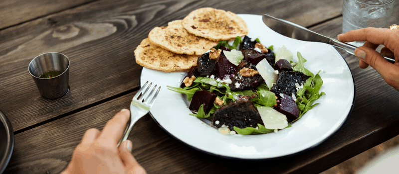 Caloriebehoefte berekenen en macronutriënten? Hoe doe je dit! 3 Gezond eten aan tafel