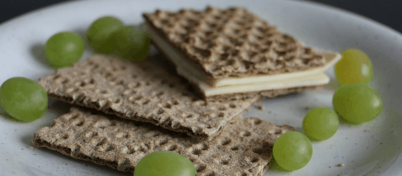 Recept voor koolhydraatarme crackers? Probeer eens gezonde amandelcrackers!
