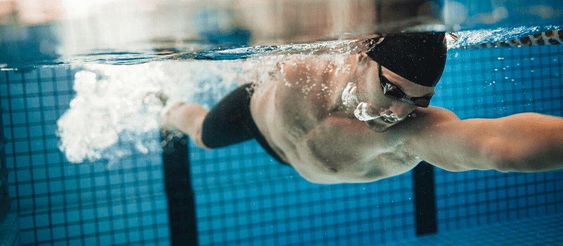 Hoe word je breder zonder sportschool? Het kan! Top 5 Oefeningen! 3 Andere sporten waarvan je breder wordt