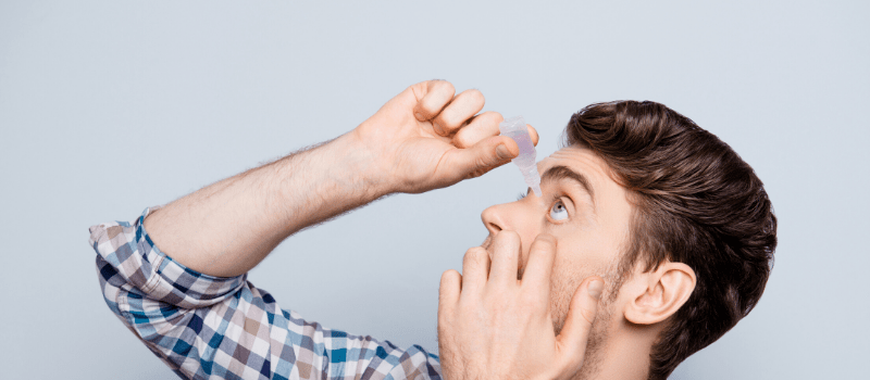 Beste lenzenvloeistof voor droge ogen? Bekijk hier de Top 5 Allerbeste! 3 Waarom hebben lensdragers vaak last van droge ogen