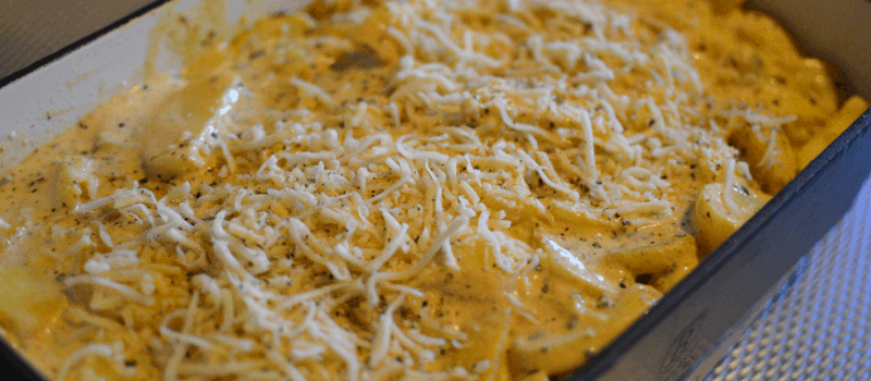 Witlofschotel met Aardappelschijfjes uit de oven? Romige Kaassaus! 1 Witlofschotel met aardappelschijfjes uit de oven maken
