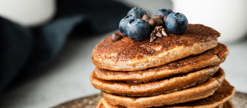 Koolhydraatarme pannenkoeken maken? Heerlijk smaakvol, romig en snel klaar! 1 Koolhydraatarme pannenkoeken