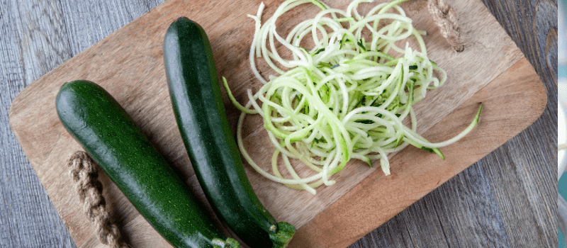 Courgette spaghetti koolhydraatarm maken