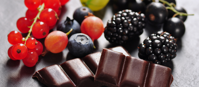 Rood fruit met chocolade? Zelf gesmolten chocolade aardbeien maken! 1 Rood fruit met chocolade maken