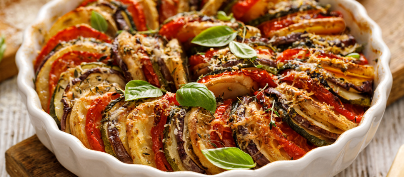 Provencaalse ovenschotel met aubergine? Heerlijk kleurrijk feest op tafel!