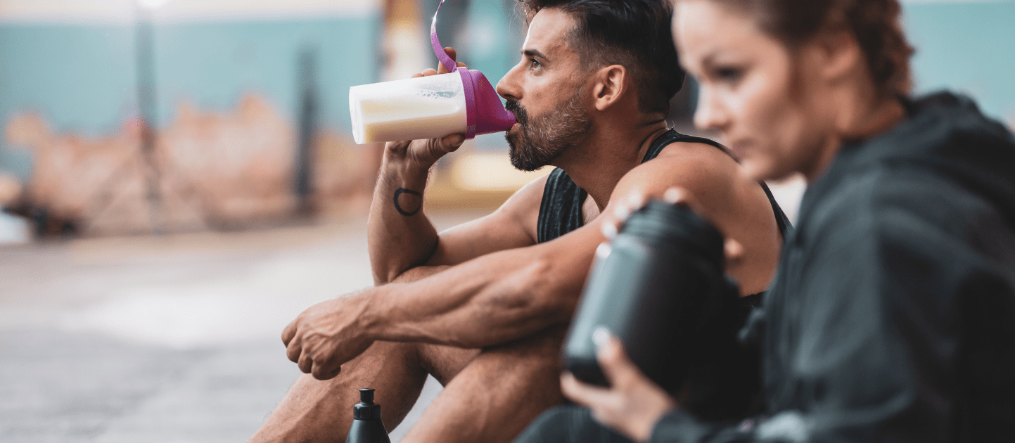 Hoe een eiwitshake na sporten helpt bij spieropbouw: Lees het hier!
