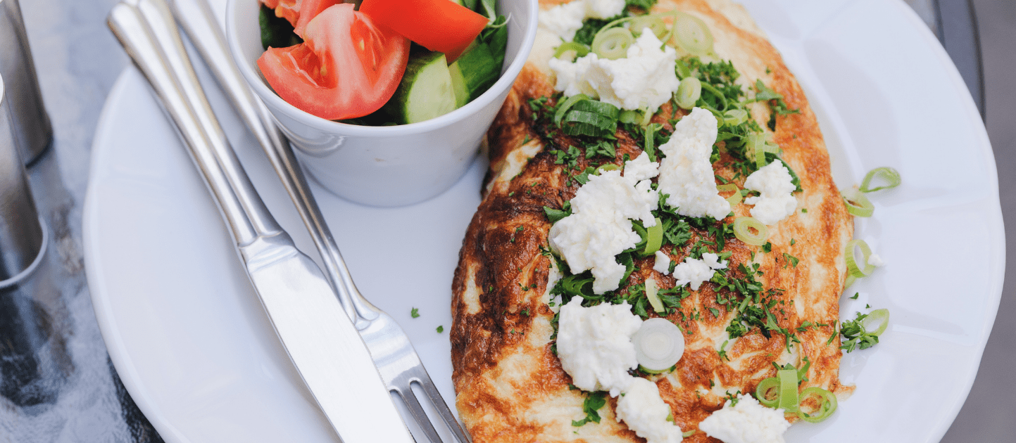 Zalm met roomkaas? Eenvoudige kruidige eiwrap met bieslook, smullen!