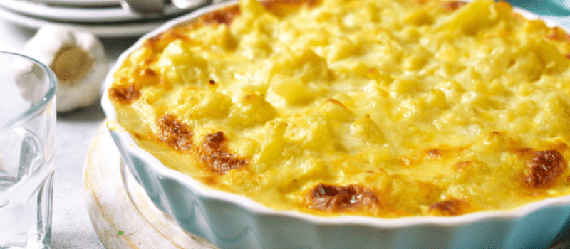 Bloemkool ovenschotel koolhydraatarm? Krokante laag van kaas en genot!