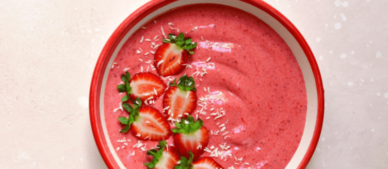 Bevroren aardbeien smoothie? Heerlijk licht en verfrissende smoothie!