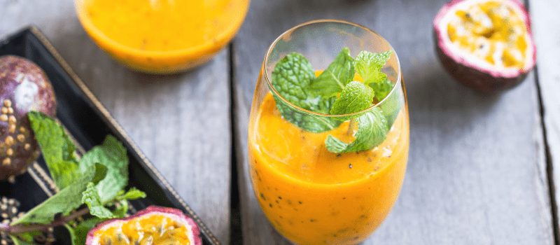 Droogtrainers - Koolhydraatarm eten, recepten en weekmenu's 7 Eiwitrijke groene smoothie koolhydraatarm