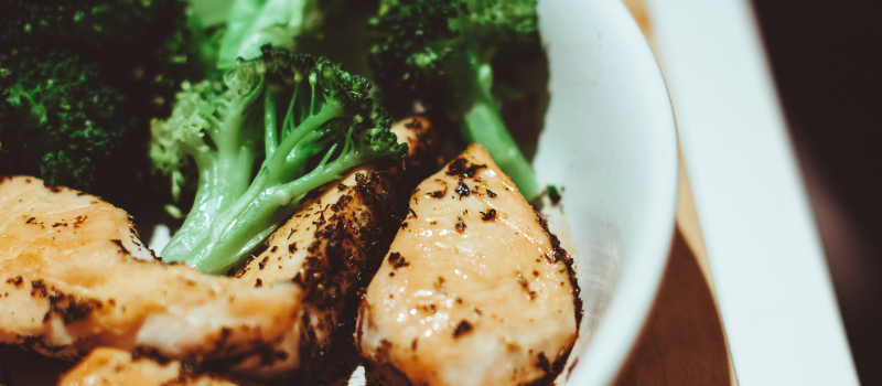 Broccolischotel met kip: Gezonde voordelen en makkelijk recept!
