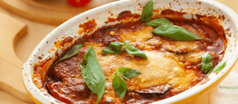 Melanzane recept: Parmigiana – De klassiek Italiaanse ovenschotel met aubergine, tomaat en kaas