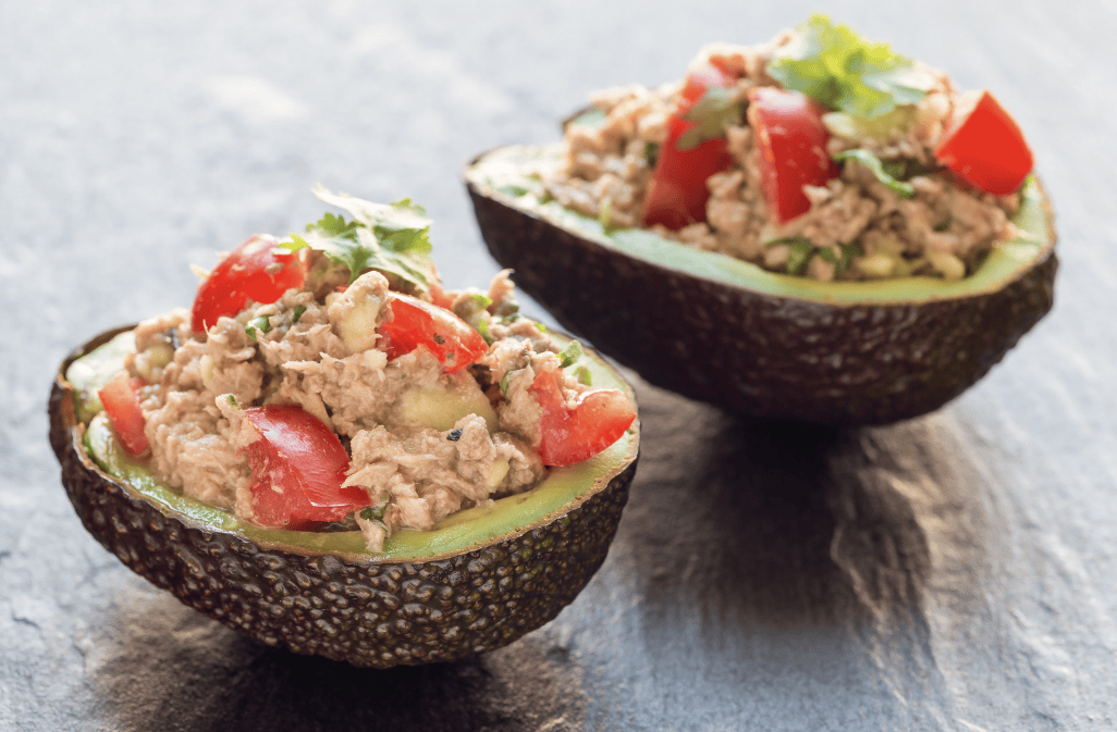 Avocado-tonijnsalade: fris, smakelijk en koolhydraatarm